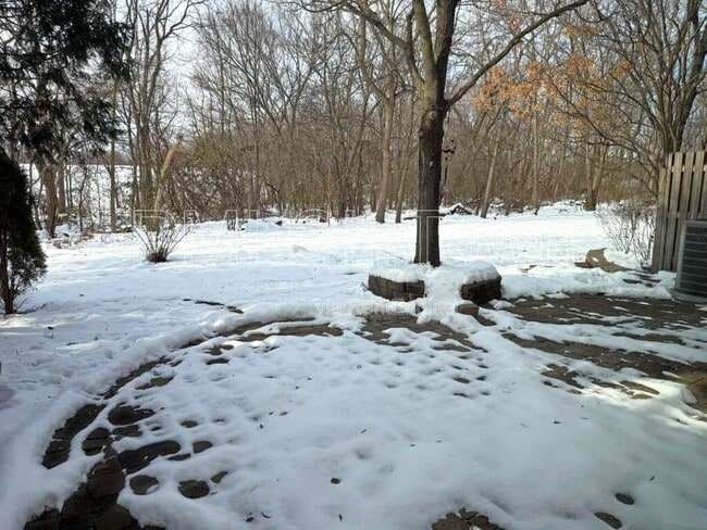 Building Photo - 124 Barton Cir