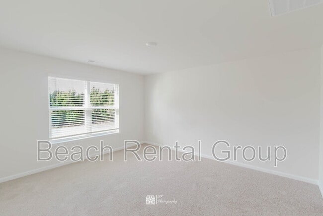 Building Photo - 286 Jeff Waters Cir