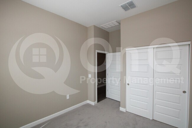 Building Photo - 40774 W Sunland Dr