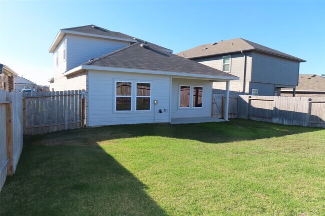 Building Photo - 24438 Elmwood Falls Dr