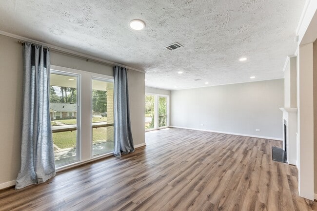 Building Photo - 1528 22nd St