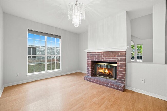 Building Photo - 1911 Cedar Bend Dr