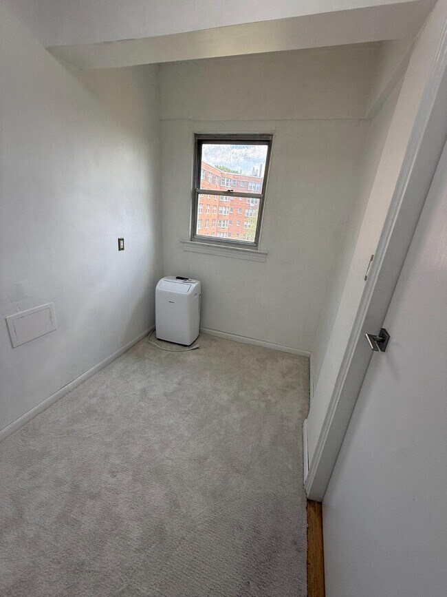 Building Photo - 2500 Q St NW