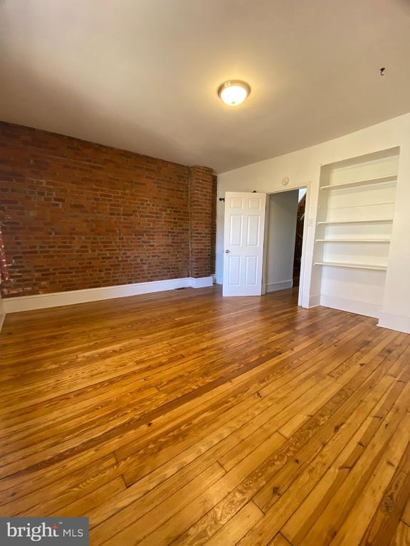 Building Photo - 416 S 45th St