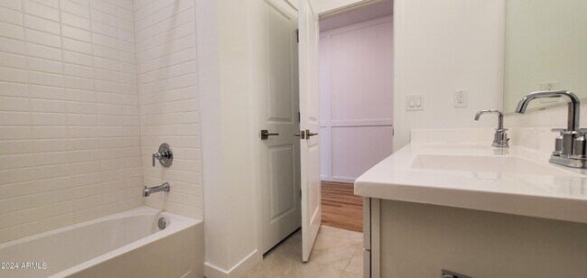 Building Photo - 7812 N 79th Dr