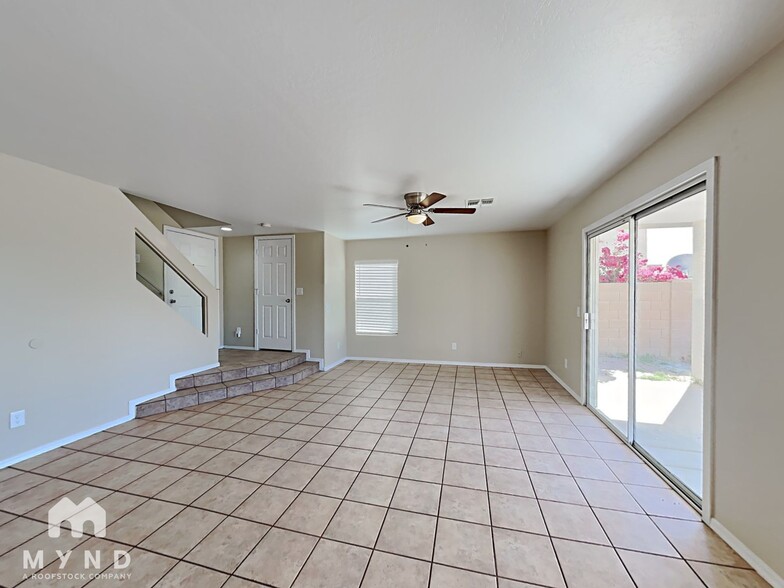 Building Photo - 12105 W Flores Dr