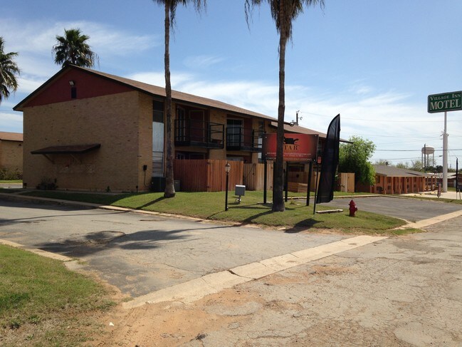 Summer Hill Apartments - Cotulla, TX | Apartment Finder