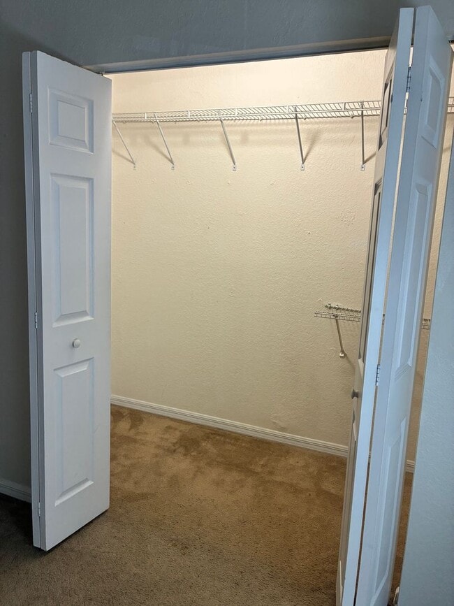 Building Photo - Peaceful Paradise in Fort Myers – Move-In Ready