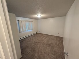 Building Photo - 5453 Camelot Dr