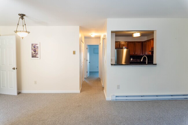 Building Photo - 41 Willow Springs