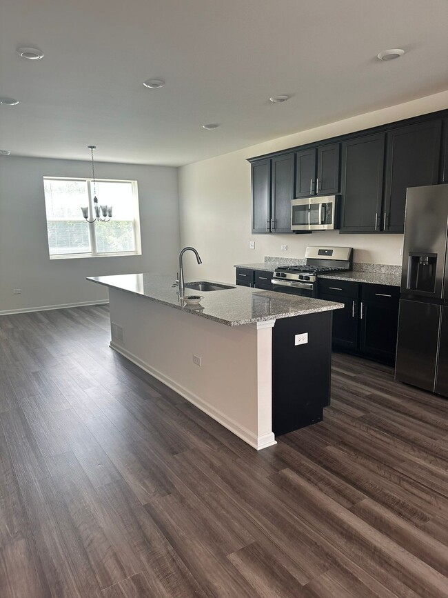 Building Photo - 1601 Albany St