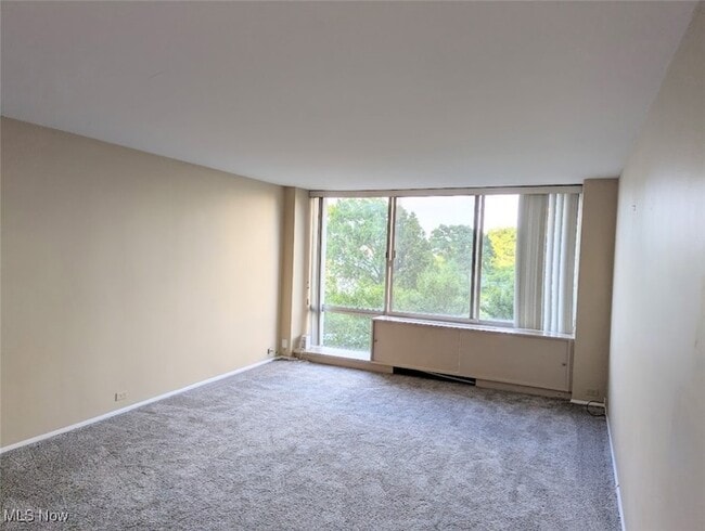 Building Photo - 12700 Lake Ave