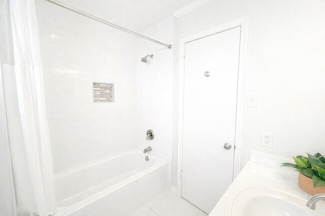 Building Photo - 2419 Woven Wood Ln