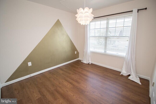 Building Photo - 45567 Bethson St