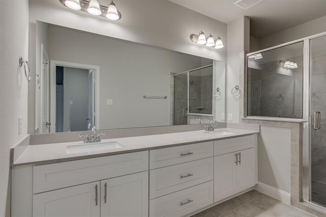 Building Photo - 915 Ponds Edge Ln