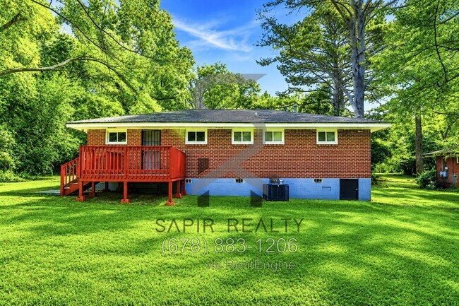 Building Photo - 3539 Tulip Dr
