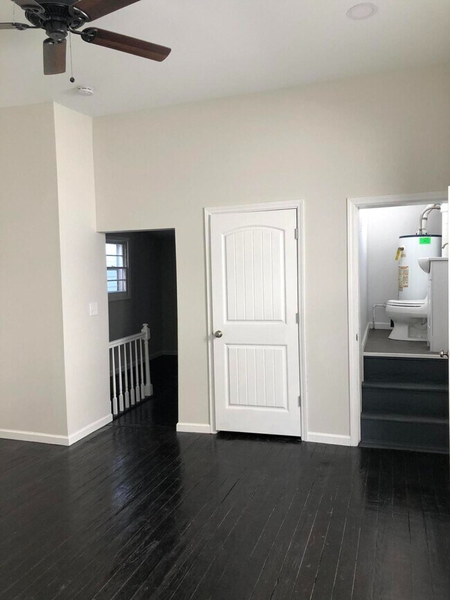 Building Photo - 1523 Christy Ave