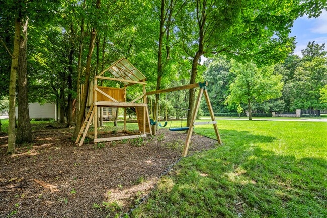 Building Photo - 7652 Cashel Ct