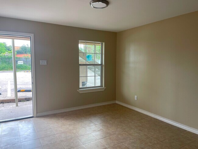 Building Photo - 4018 San Agustin Ave