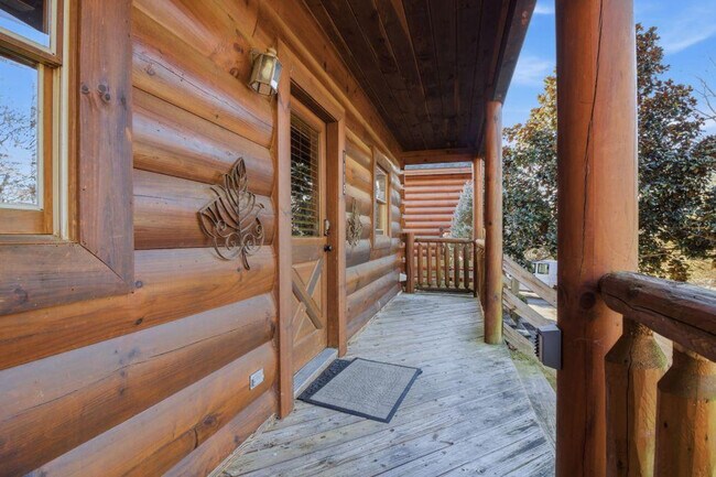 Building Photo - 1115 Towering Oaks Dr