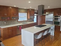 Building Photo - 1295 E Santa Clara St