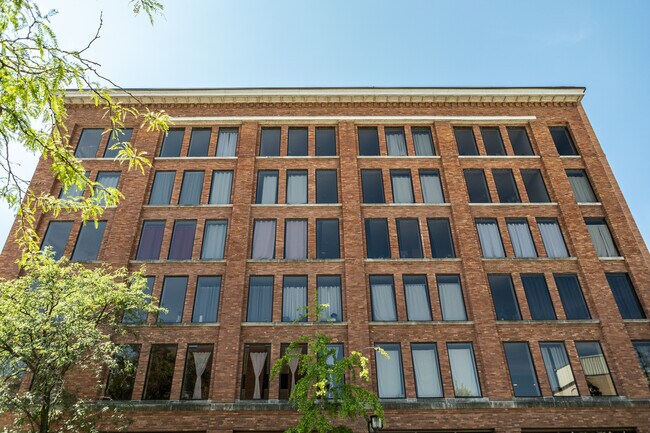 Building Photo - Cornerstone Place