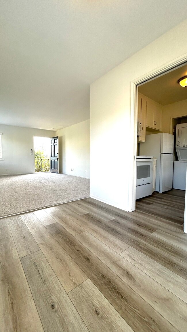 Building Photo - 251 S Church Ln