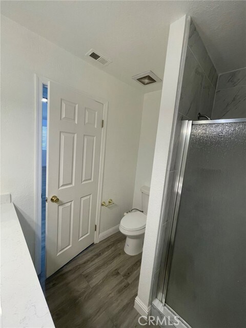 Building Photo - 1830 N Vineyard Ave