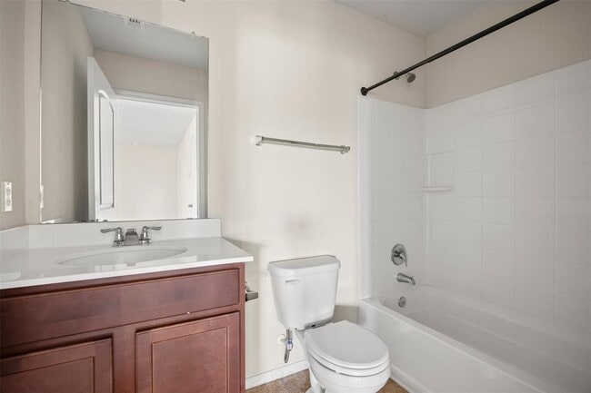 Building Photo - 280 La Dera Dr
