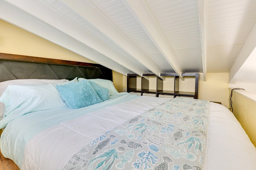 Building Photo - 466 Chestnut Ave