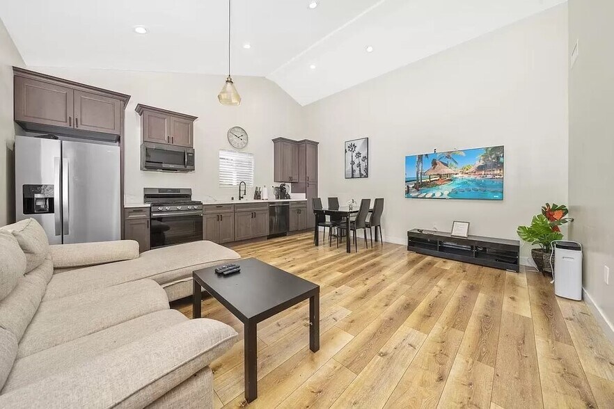 Building Photo - 7519 Graves Ave