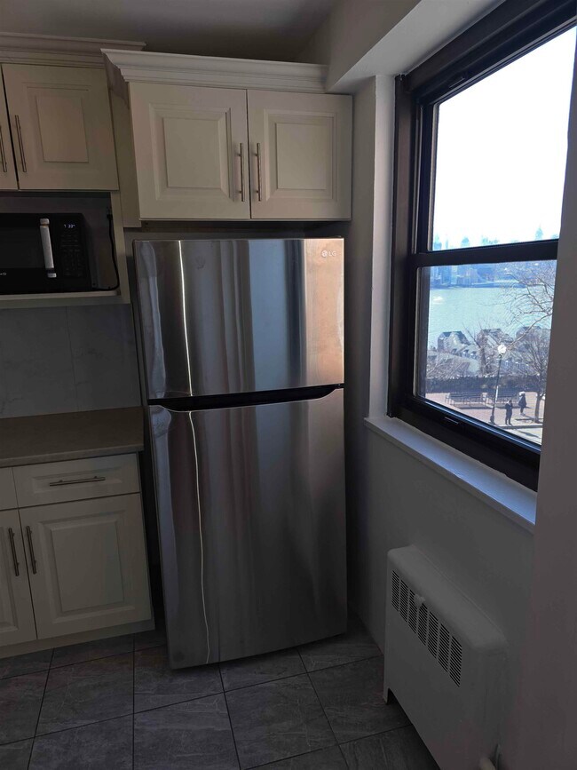 Building Photo - 6515 JFK Blvd E