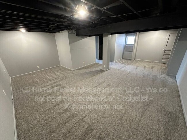 Building Photo - 7318 James A Reed Rd