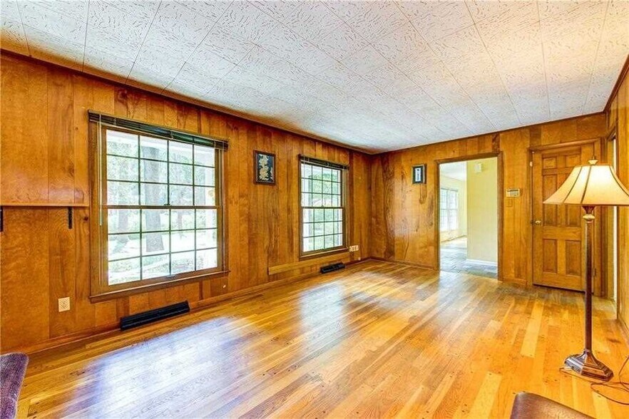 Building Photo - 3254 Kenilworth Dr