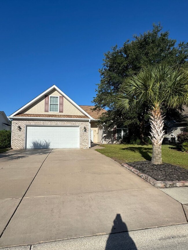 Building Photo - SPACIOUS WATERFRONT 3 bed/3.5 bath with lo...