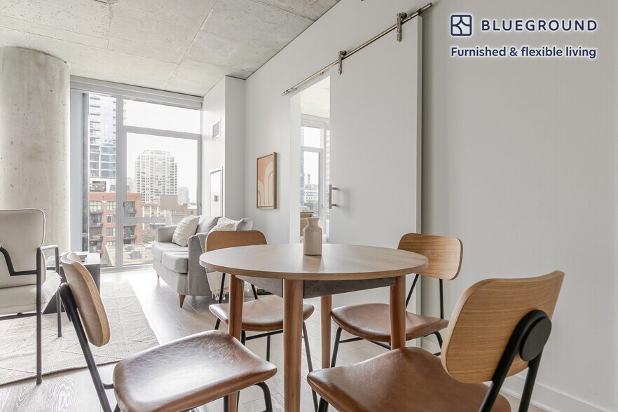 Building Photo - 311 W Illinois St