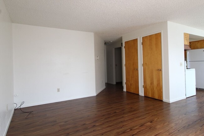 Building Photo - 605 Fulton St
