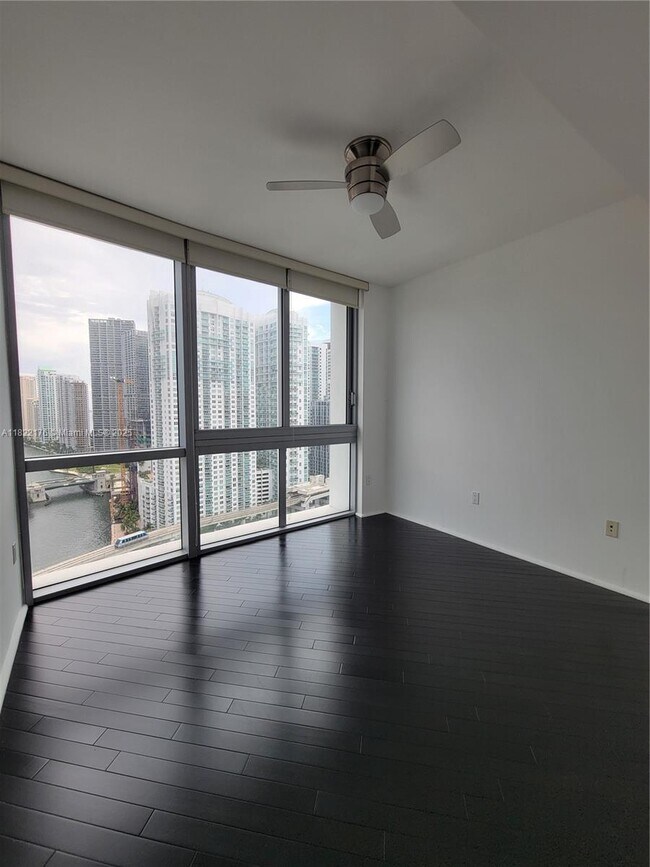 Building Photo - 350 S Miami Ave