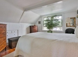 Bright Bedroom with Original Pine Floors - 20 Horton St