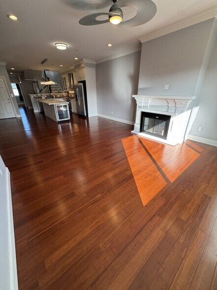 Building Photo - 1334 Anza St