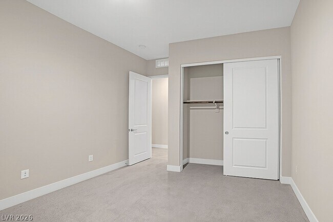 Building Photo - 369 Portus Delphini Ct