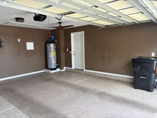 Building Photo - 3154 Shorecrest Bay Dr