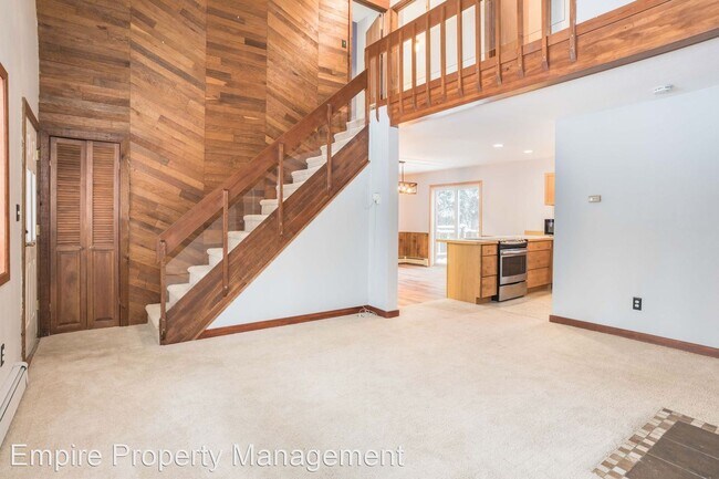 Building Photo - 5 br, 2.5 bath House - 2633 Diamond Street