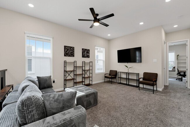 Building Photo - Professionally Designed, Fully Furnished townhome on one of Arabella’s Premium Lots | Scottsdale’...
