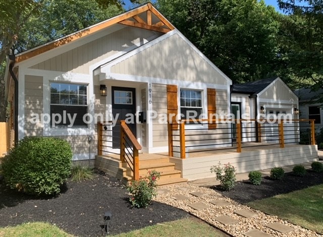 Building Photo - 1916 E 65th St