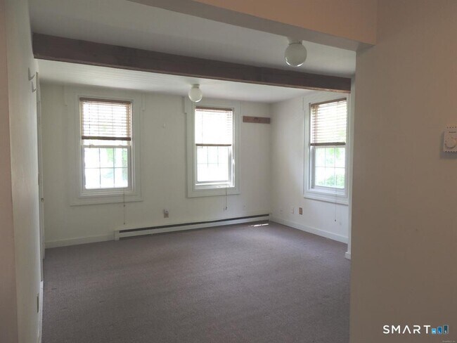 Building Photo - 90 -122-122 Leetes Island Rd