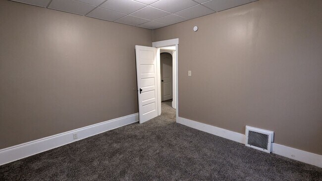 Building Photo - 3-Bedroom, 1-Bathroom Duplex Home for Rent in Perry