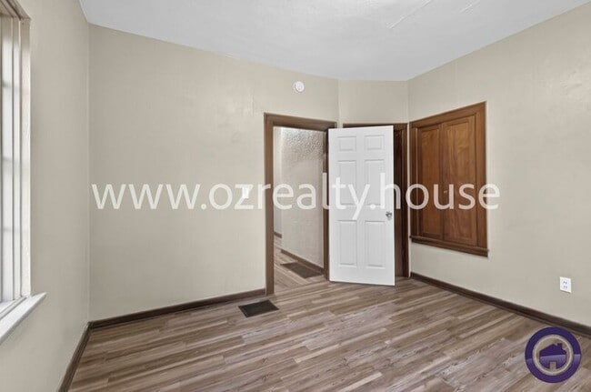 Building Photo - 1766 Milburn Ave