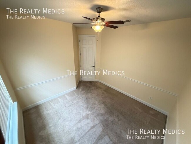 Building Photo - 11867 Padua Ln