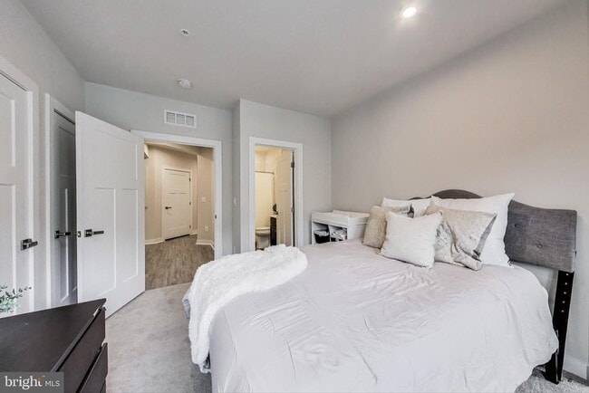 Building Photo - 10020 Ruffian Wy